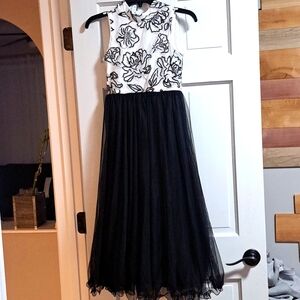 Macy's girl's size 8 Speechless 👗 dress.